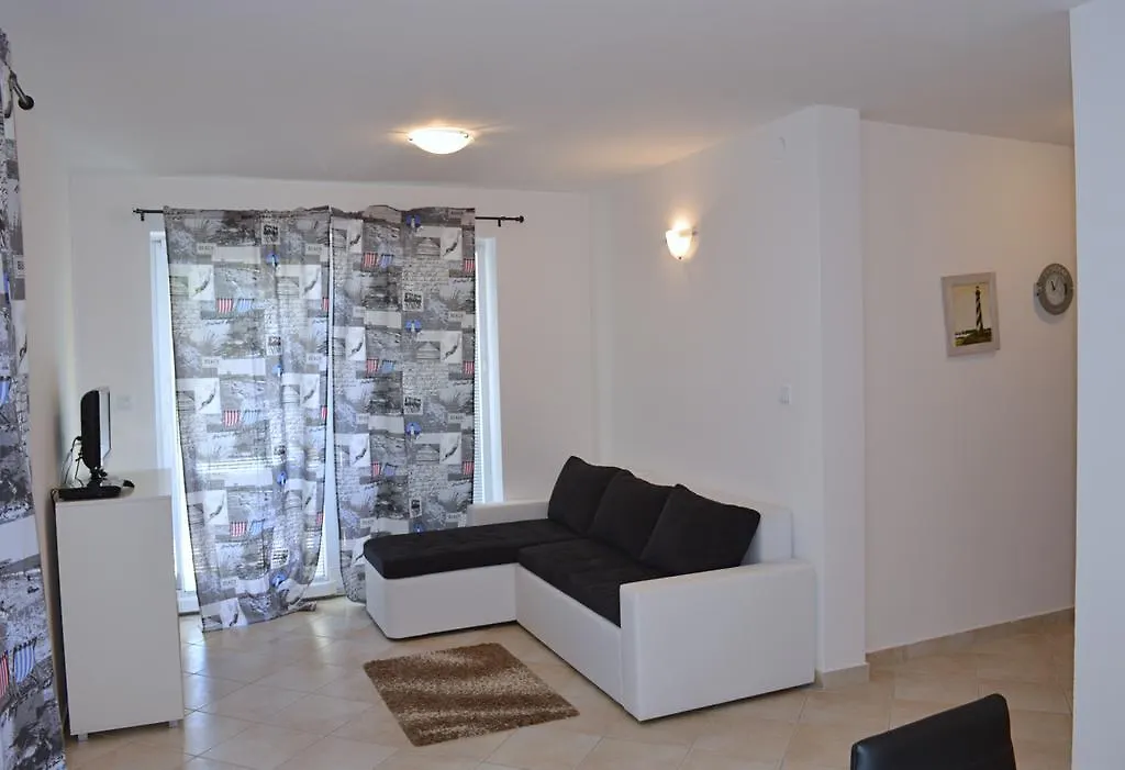Apartment Smile Klimno Croatia