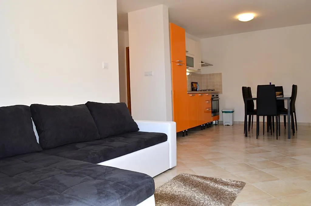 Apartment Smile Klimno Croatia