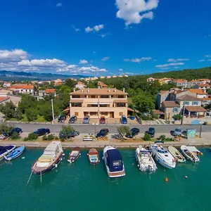  Apartament Insula Aurea